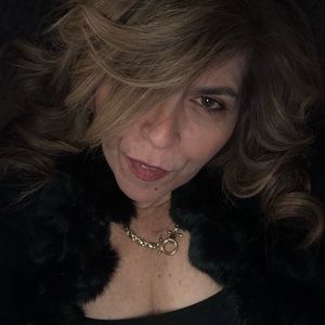 Meet your Posher, Etty